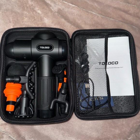 Black Massage Gun with Accessories - Picture 1 of 3